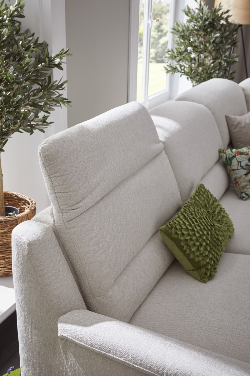 Ecksofa Cornella Plus - 2-Sitzer links mit Ecke und Abschlussteil rechts inkl. Relaxfunktion (motorisch), Kopfteilverstellung, Stoff, Creme
