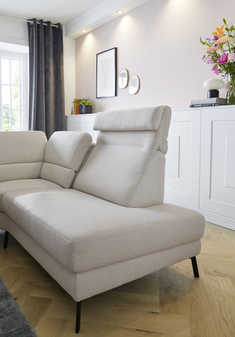 Ecksofa Valera - 3-Sitzer mit Ecke rechts inkl. Rückenlehne verstellbar und Relaxfunktion motorisch, Stoff, Natur