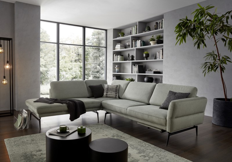 Ecksofa Estrela - Ecke links mit 2,5-Sitzer inkl. Rücken-/Armlehne verstellbar, Stoff, Schlammgrün