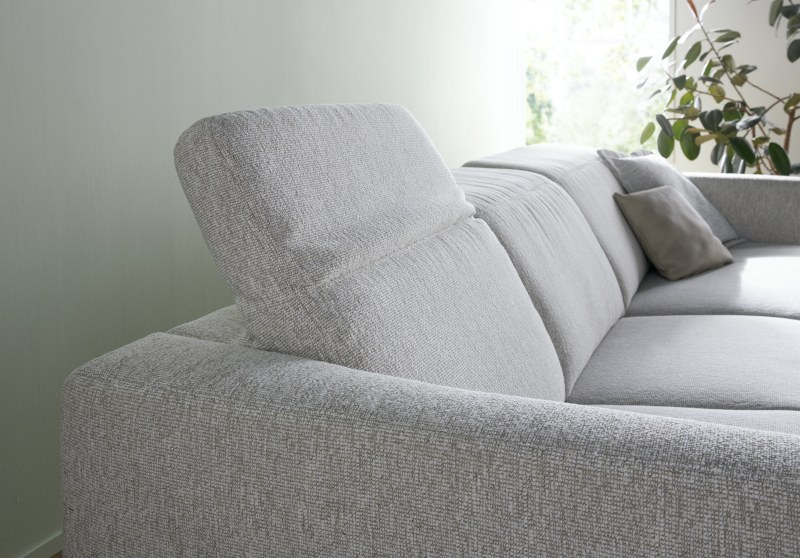 Ecksofa Rafaela 2.0 - 2,5-Sitzer mit Longchair rechts inkl. Sitzvorzug, Kopteilverstellung motorisch und Relaxfunktion motorisch im Longchair, Stoff, Champagner
